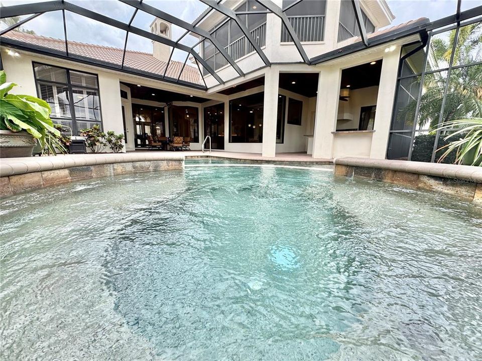 For Sale: $1,870,000 (6 beds, 4 baths, 4193 Square Feet)
