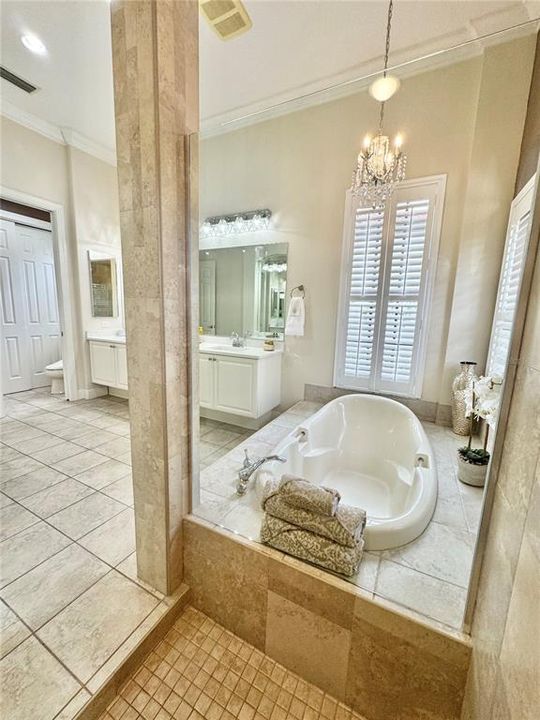 For Sale: $1,870,000 (6 beds, 4 baths, 4193 Square Feet)