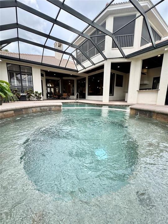 For Sale: $1,870,000 (6 beds, 4 baths, 4193 Square Feet)