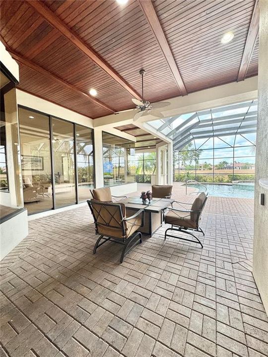 For Sale: $1,870,000 (6 beds, 4 baths, 4193 Square Feet)