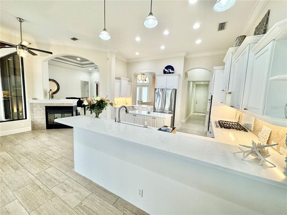 For Sale: $1,870,000 (6 beds, 4 baths, 4193 Square Feet)