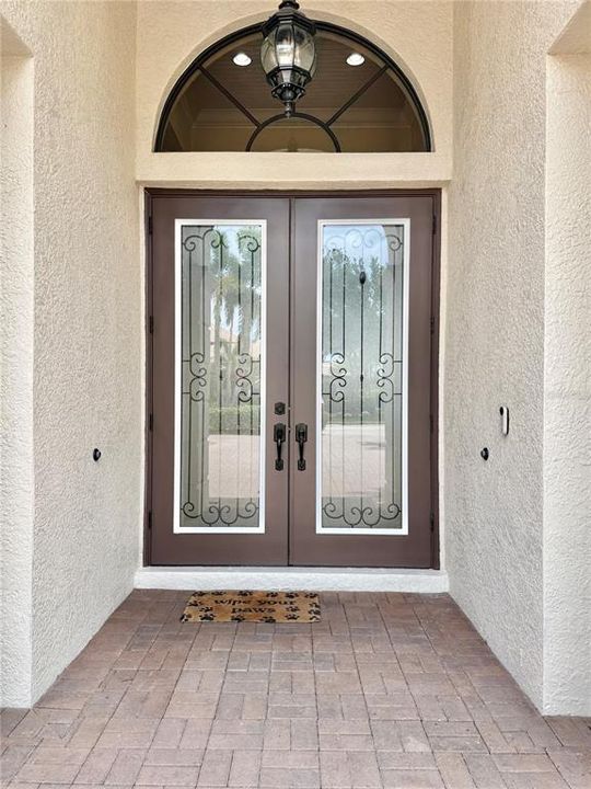 For Sale: $1,870,000 (6 beds, 4 baths, 4193 Square Feet)