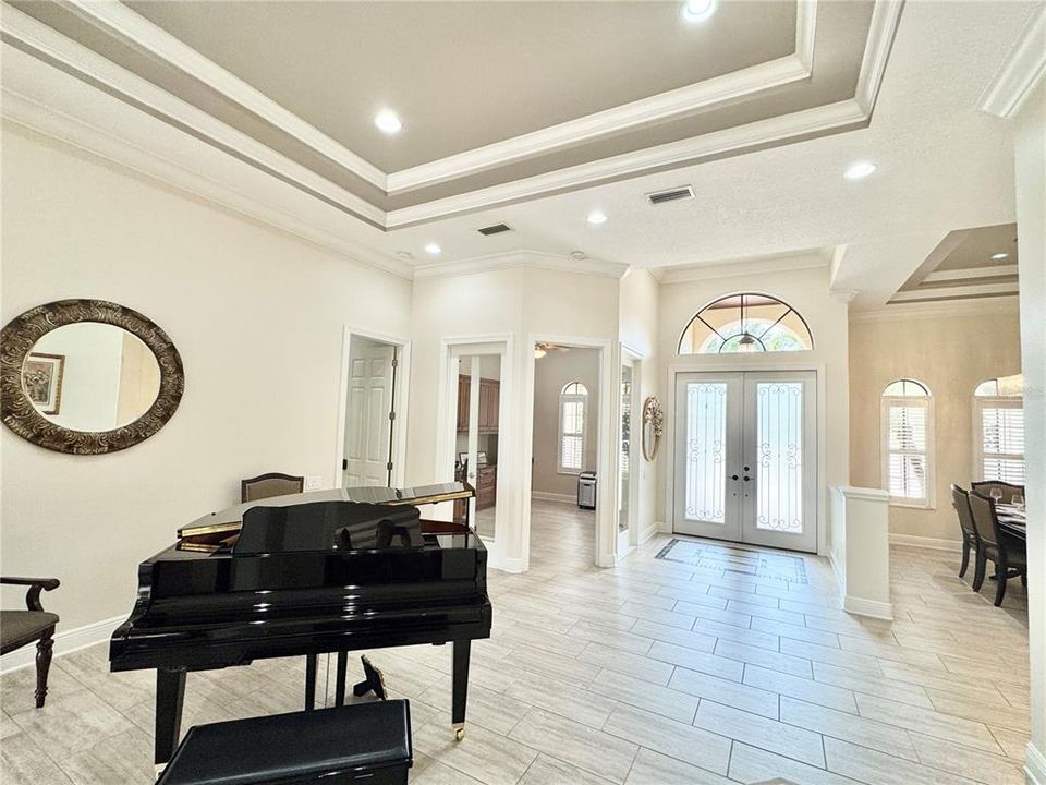 For Sale: $1,870,000 (6 beds, 4 baths, 4193 Square Feet)