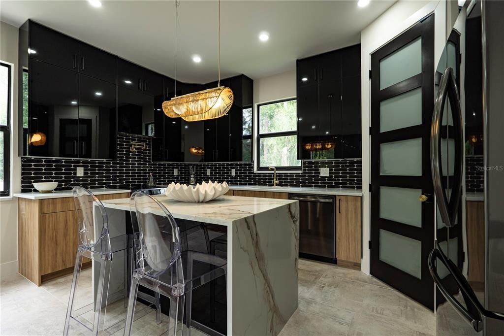 For Sale: $598,000 (4 beds, 2 baths, 1850 Square Feet)