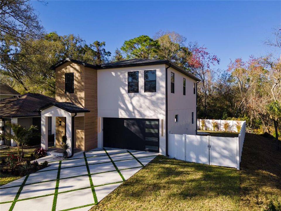 For Sale: $598,000 (4 beds, 2 baths, 1850 Square Feet)