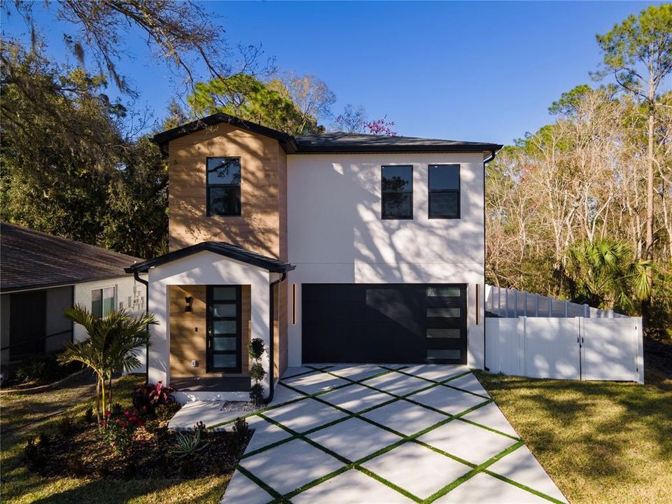 For Sale: $598,000 (4 beds, 2 baths, 1850 Square Feet)