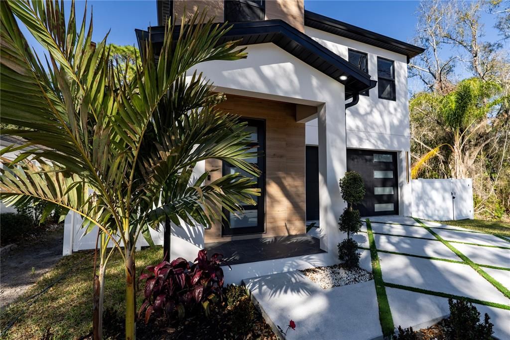 For Sale: $598,000 (4 beds, 2 baths, 1850 Square Feet)