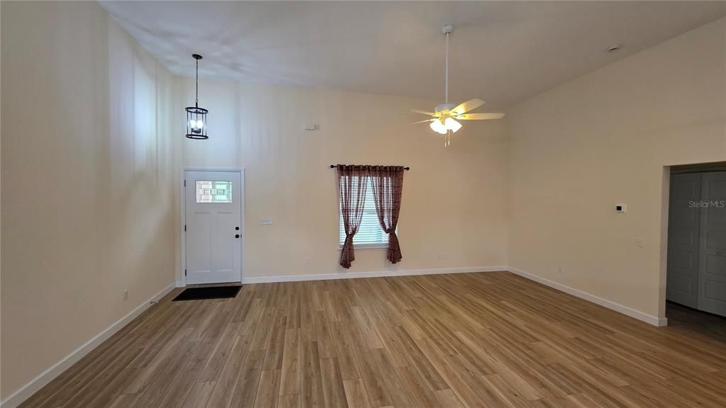 For Sale: $499,000 (3 beds, 2 baths, 1620 Square Feet)