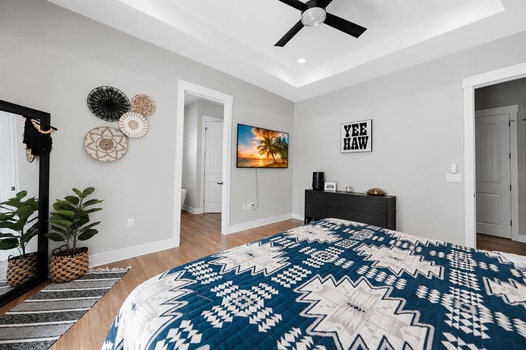 For Sale: $499,000 (4 beds, 2 baths, 2137 Square Feet)