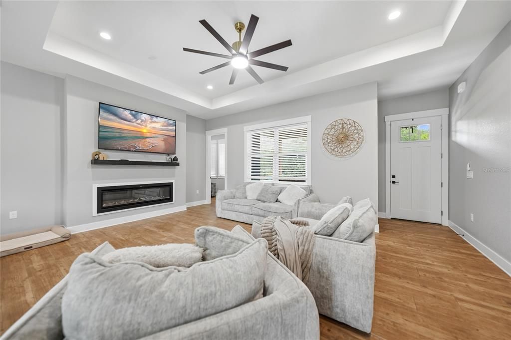For Sale: $499,000 (4 beds, 2 baths, 2137 Square Feet)