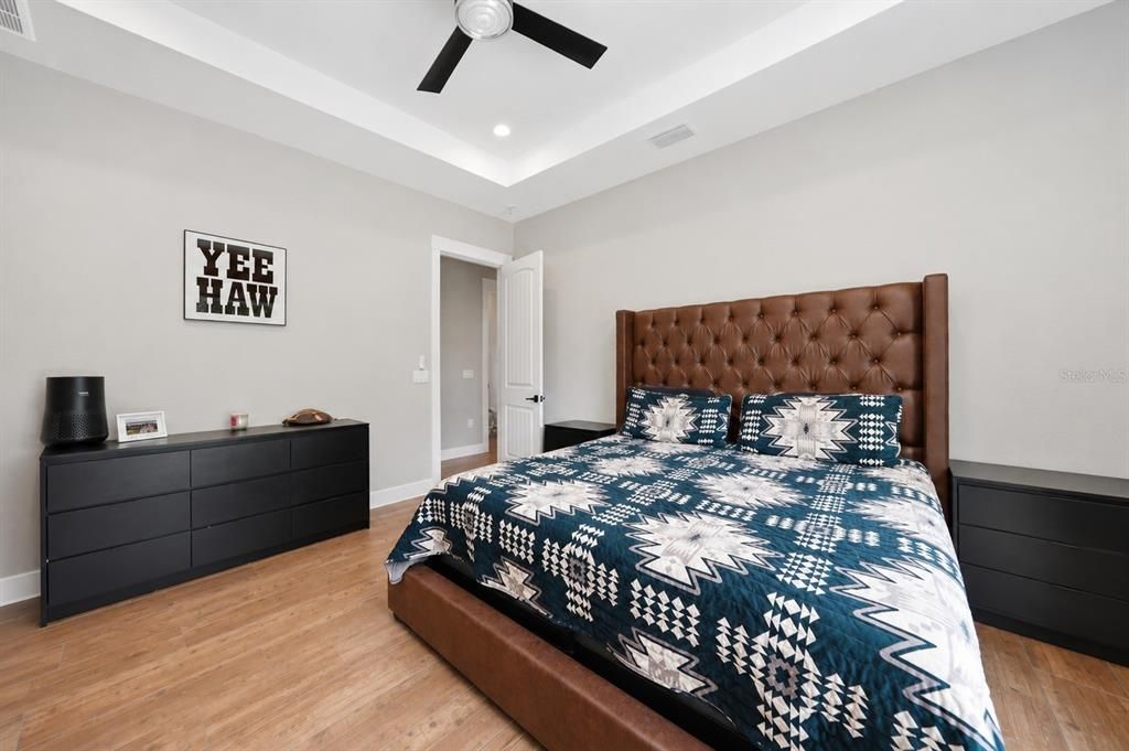 For Sale: $499,000 (4 beds, 2 baths, 2137 Square Feet)