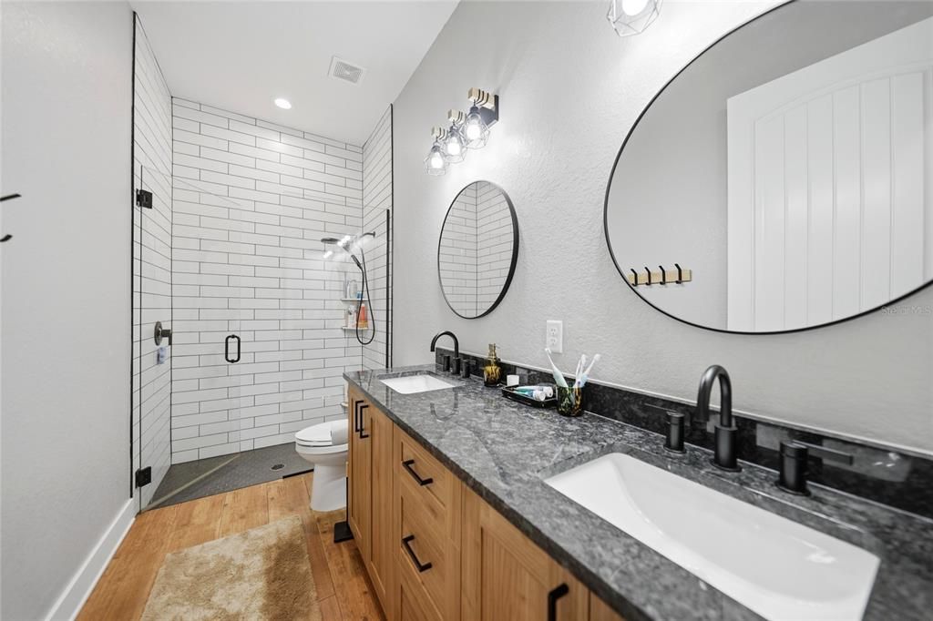 For Sale: $499,000 (4 beds, 2 baths, 2137 Square Feet)