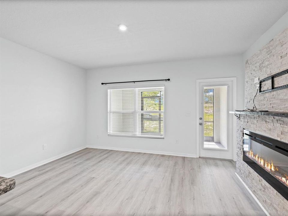 For Sale: $274,900 (3 beds, 2 baths, 1440 Square Feet)