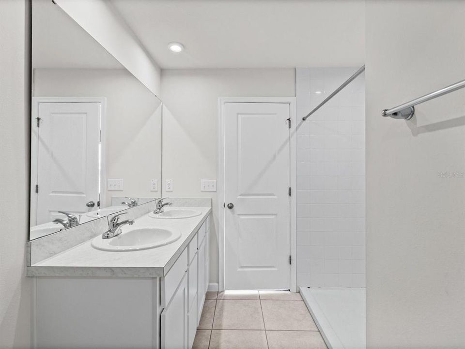 For Sale: $274,900 (3 beds, 2 baths, 1440 Square Feet)