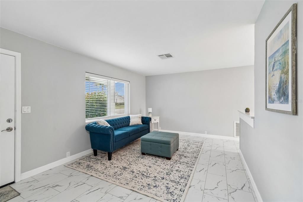 For Sale: $364,900 (3 beds, 2 baths, 1656 Square Feet)