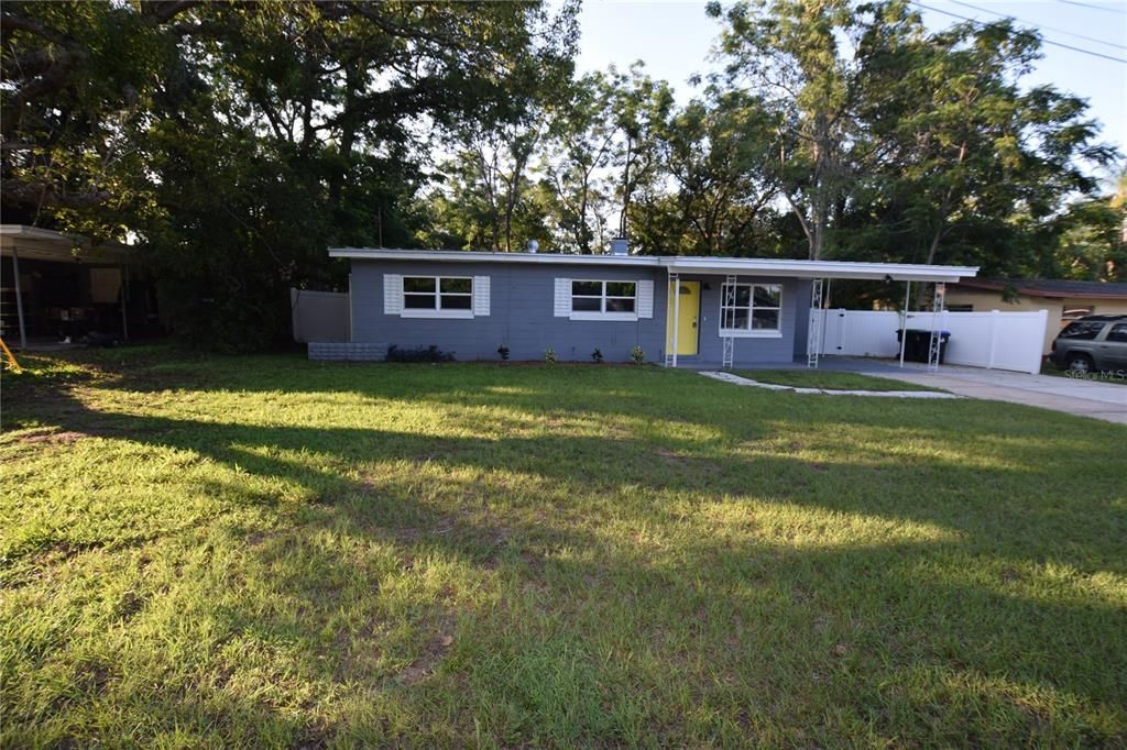For Rent: $1,900 (3 beds, 1 baths, 1300 Square Feet)