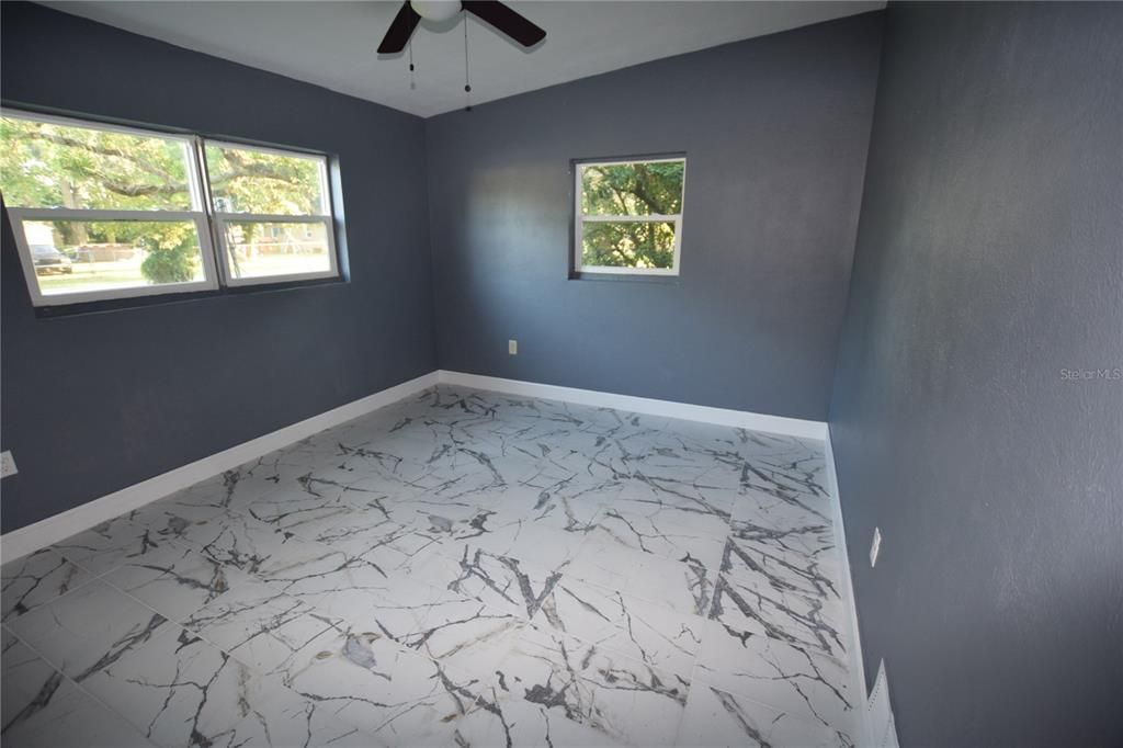 For Rent: $1,900 (3 beds, 1 baths, 1300 Square Feet)