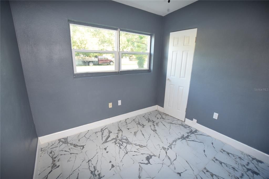 For Rent: $1,900 (3 beds, 1 baths, 1300 Square Feet)
