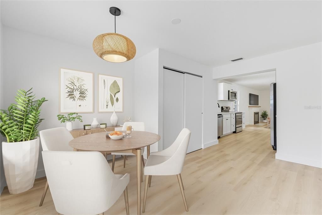 На продажу: $369,900 (2 спален, 2 ванн, 1086 Квадратных фут)