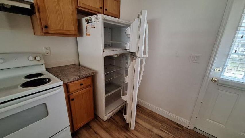For Sale: $199,900 (3 beds, 2 baths, 1066 Square Feet)