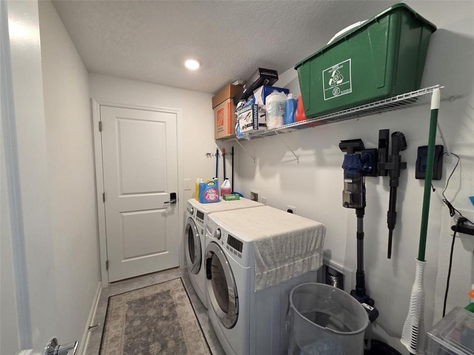 For Rent: $2,300 (3 beds, 2 baths, 1560 Square Feet)
