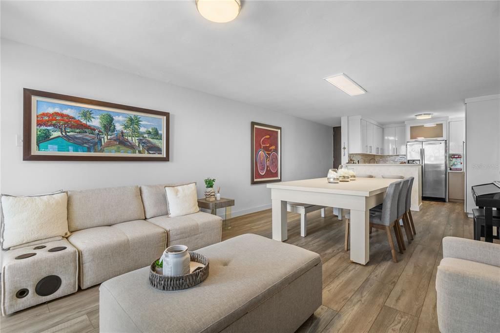 For Sale: $345,000 (3 beds, 2 baths, 1423 Square Feet)