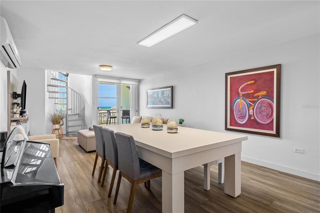 For Sale: $345,000 (3 beds, 2 baths, 1423 Square Feet)