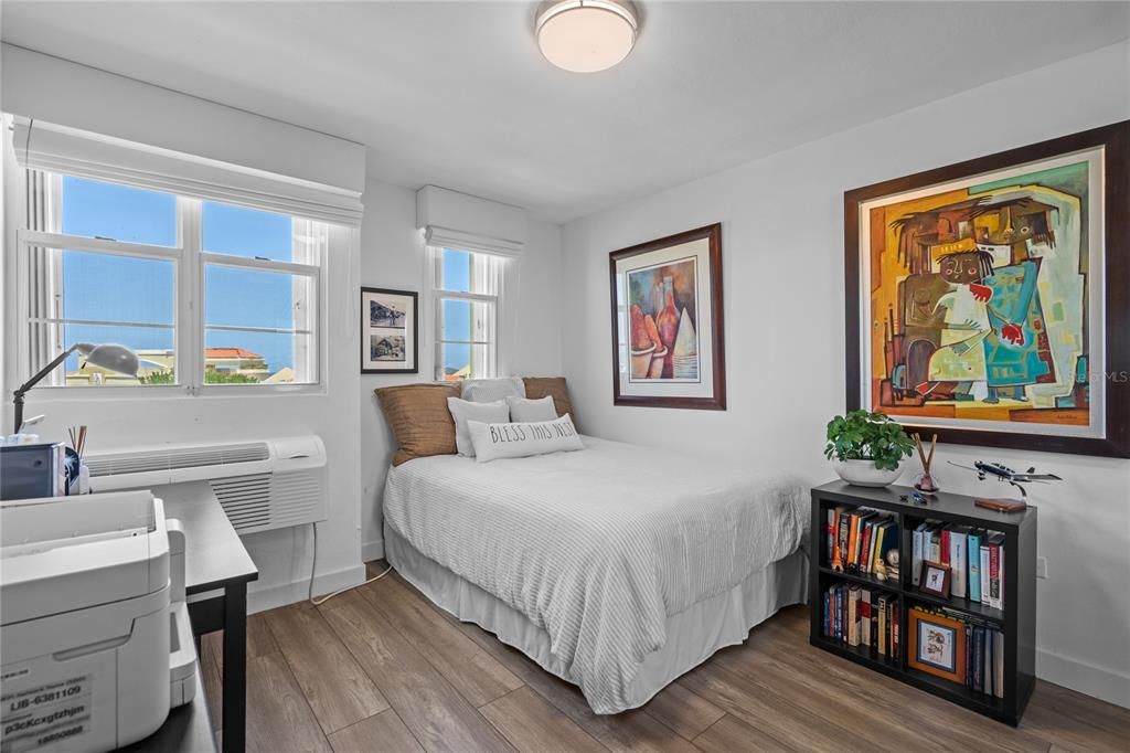 For Sale: $345,000 (3 beds, 2 baths, 1423 Square Feet)