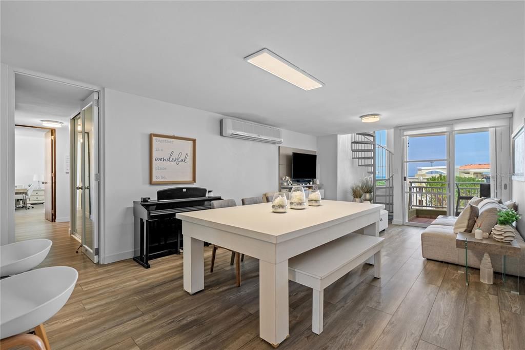 For Sale: $345,000 (3 beds, 2 baths, 1423 Square Feet)