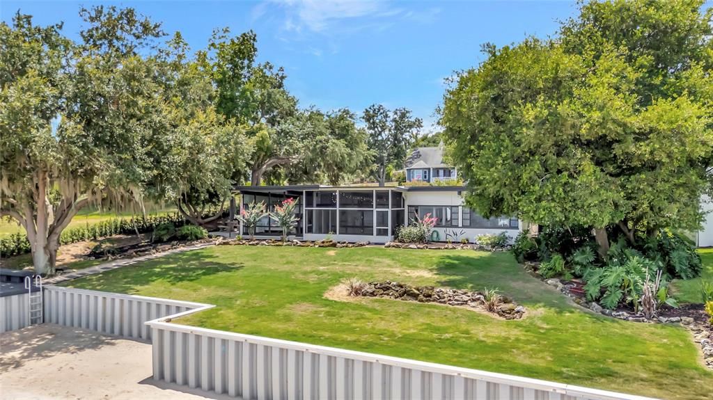 For Sale: $1,000,000 (4 beds, 2 baths, 1939 Square Feet)