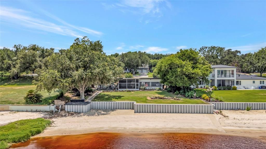 For Sale: $1,000,000 (4 beds, 2 baths, 1939 Square Feet)
