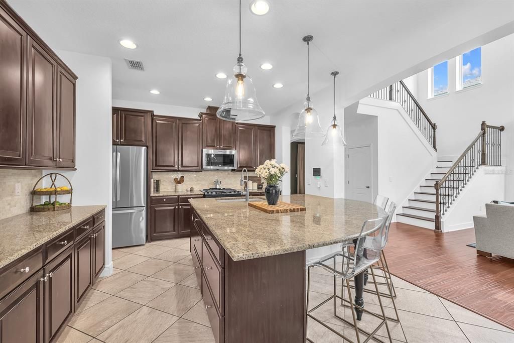 For Sale: $713,000 (4 beds, 3 baths, 3338 Square Feet)