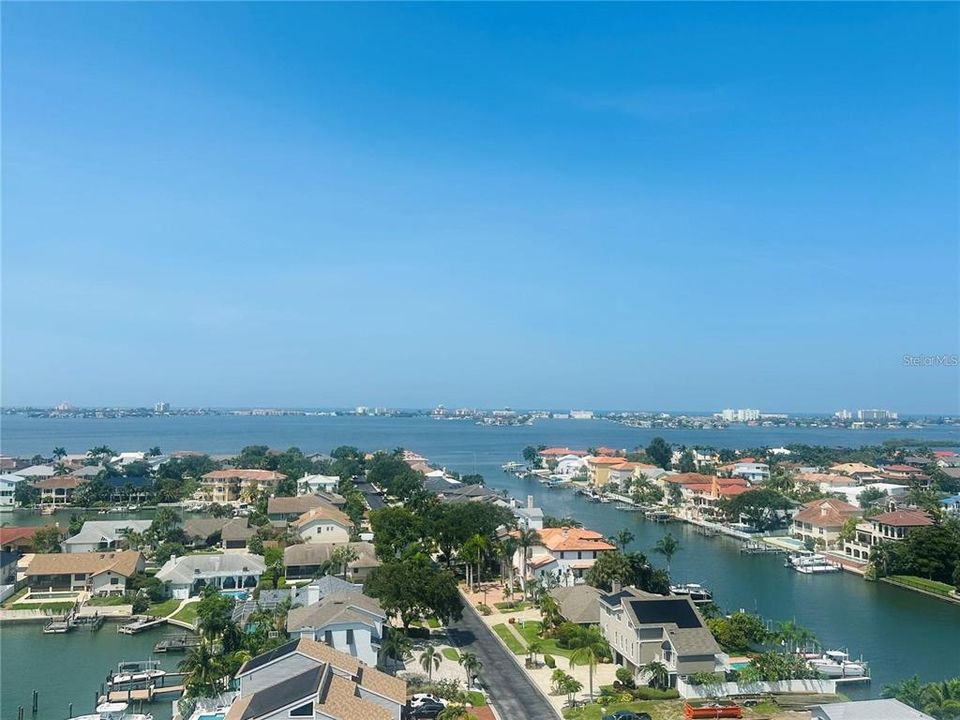 For Rent: $3,200 (2 beds, 2 baths, 1476 Square Feet)