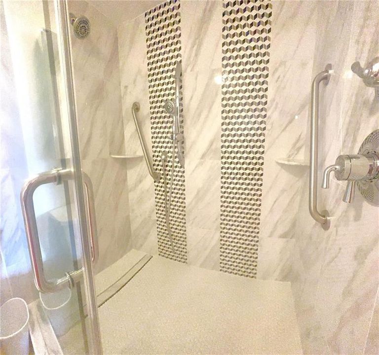 For Rent: $3,200 (2 beds, 2 baths, 1476 Square Feet)
