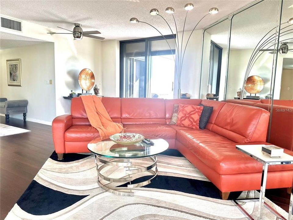 For Rent: $3,200 (2 beds, 2 baths, 1476 Square Feet)