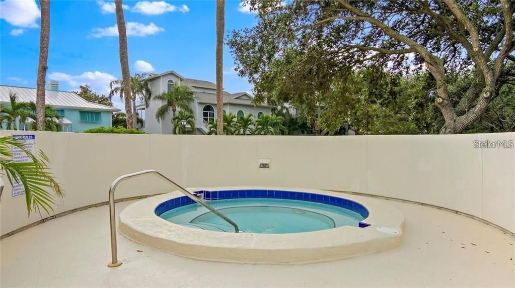 For Rent: $3,200 (2 beds, 2 baths, 1476 Square Feet)