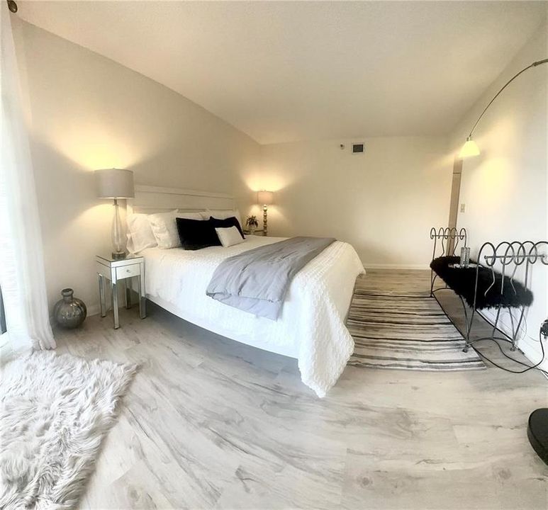 For Rent: $3,200 (2 beds, 2 baths, 1476 Square Feet)