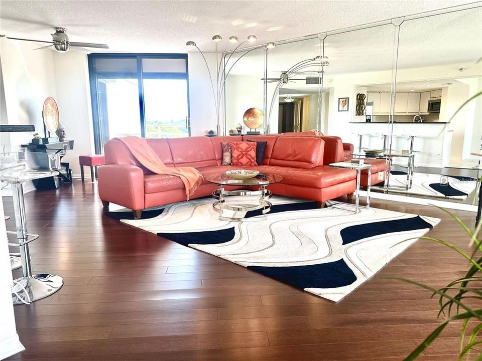 For Rent: $3,200 (2 beds, 2 baths, 1476 Square Feet)