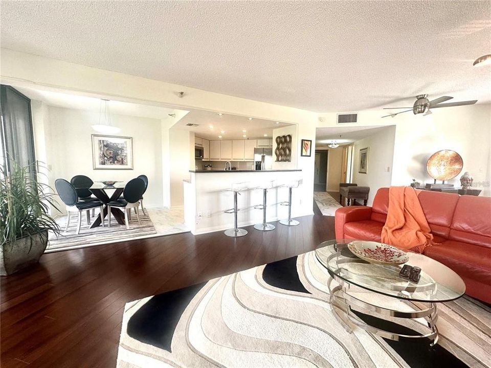 For Rent: $3,200 (2 beds, 2 baths, 1476 Square Feet)
