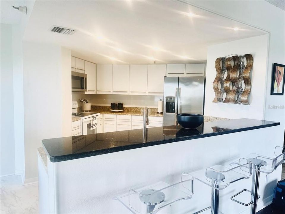 For Rent: $3,200 (2 beds, 2 baths, 1476 Square Feet)