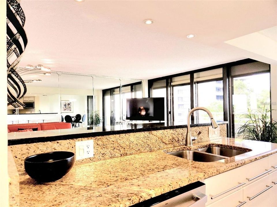 For Rent: $3,200 (2 beds, 2 baths, 1476 Square Feet)