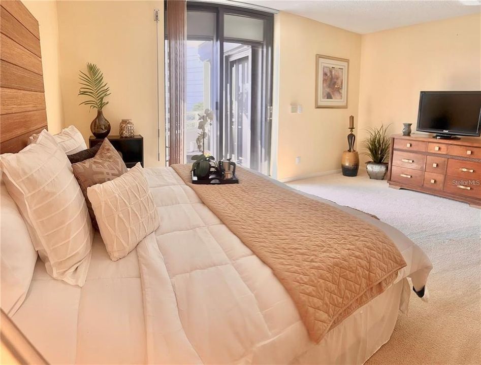 For Rent: $3,200 (2 beds, 2 baths, 1476 Square Feet)