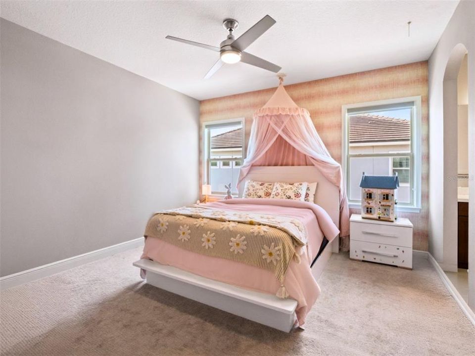 В аренду: $8,900 (6 спален, 4 ванн, 4969 Квадратных фут)