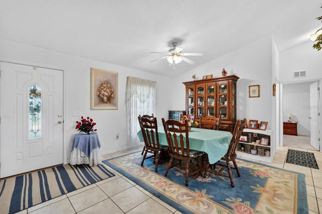 For Sale: $284,900 (3 beds, 2 baths, 1438 Square Feet)