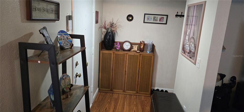 For Sale: $240,000 (3 beds, 2 baths, 1385 Square Feet)