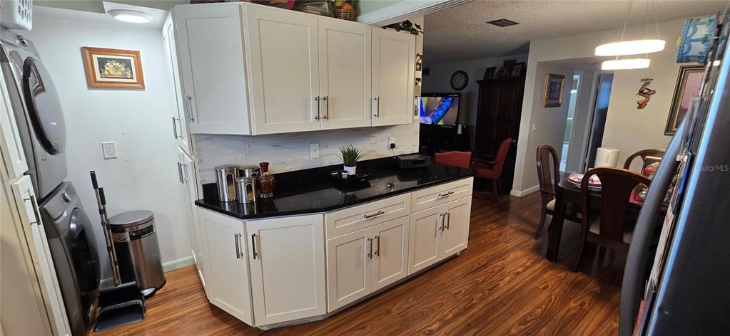For Sale: $240,000 (3 beds, 2 baths, 1385 Square Feet)