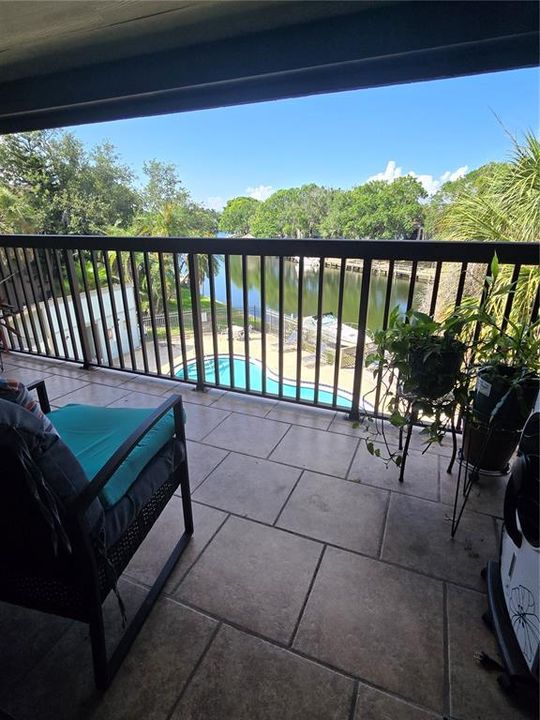 For Sale: $165,000 (2 beds, 2 baths, 1260 Square Feet)