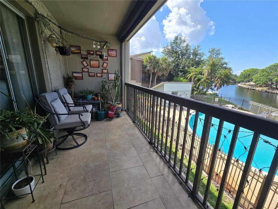 For Sale: $165,000 (2 beds, 2 baths, 1260 Square Feet)