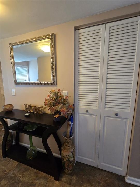 For Sale: $165,000 (2 beds, 2 baths, 1260 Square Feet)