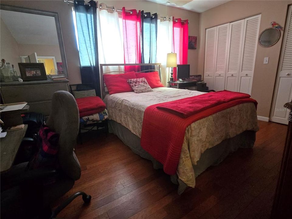 For Sale: $165,000 (2 beds, 2 baths, 1260 Square Feet)